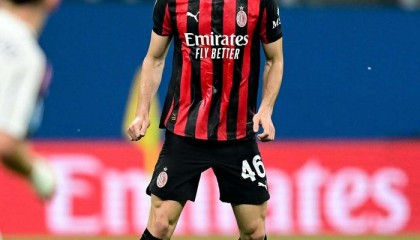 星空体育app下载-加比亚发文支持米兰，配文Forza Milan Sempre|AC米兰_新浪体育_新浪新闻