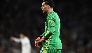 记者：费内巴切总价1500万欧签埃德森达协议，曼城将追求多纳鲁马